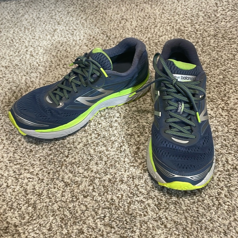NB sneakers, women’s size 10.5, running shoes, 880v7, barely worn